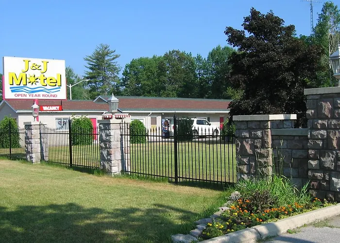 J & J Motel