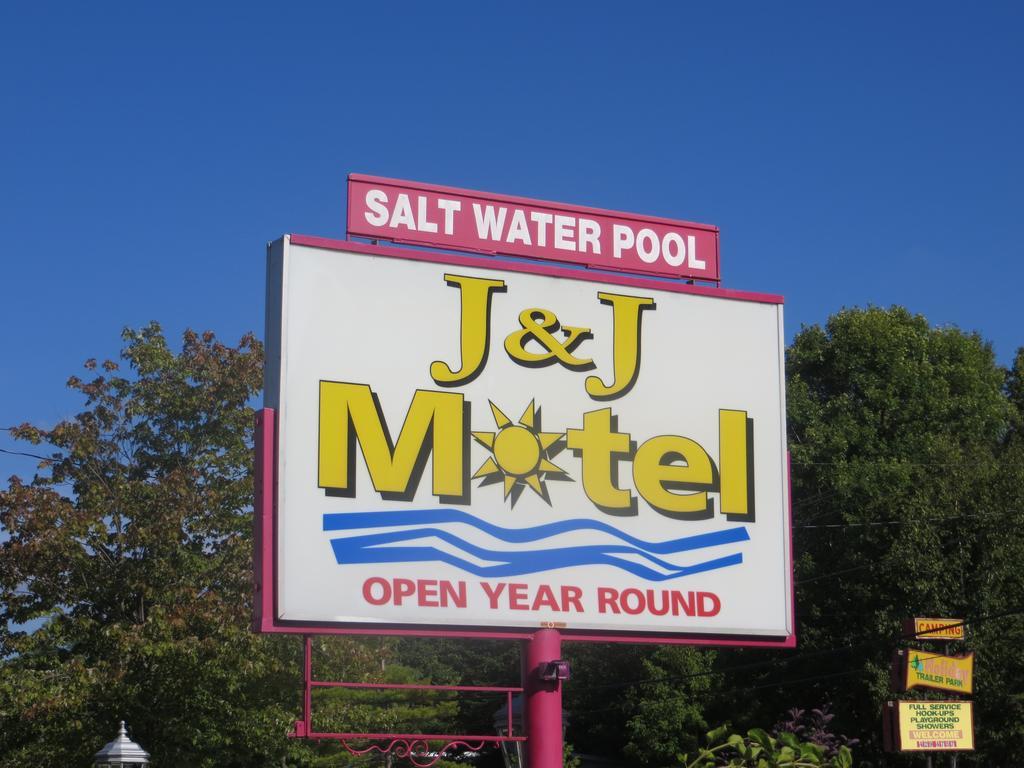 J & J Motel *