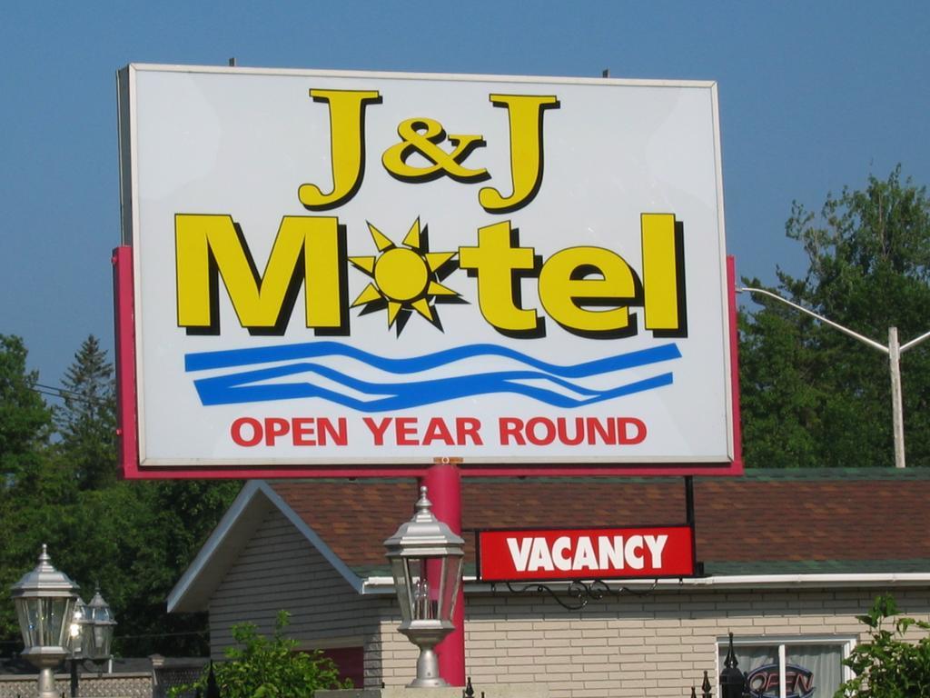 J & J Motel Wasaga Beach