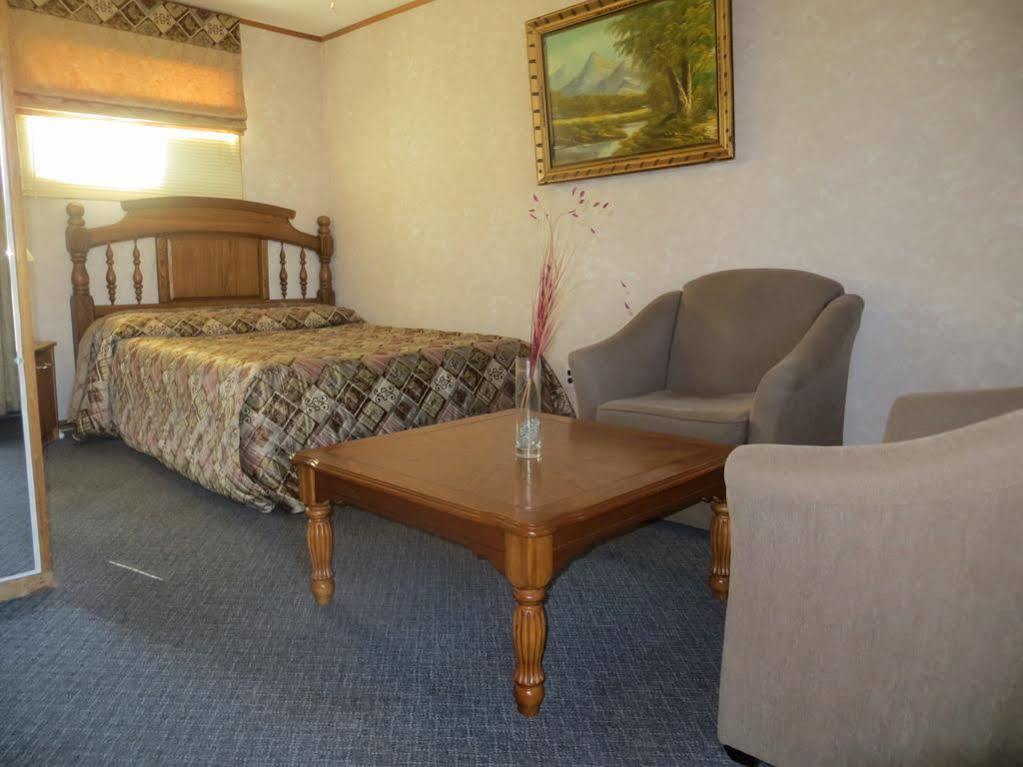 J & J Motel Wasaga Beach
